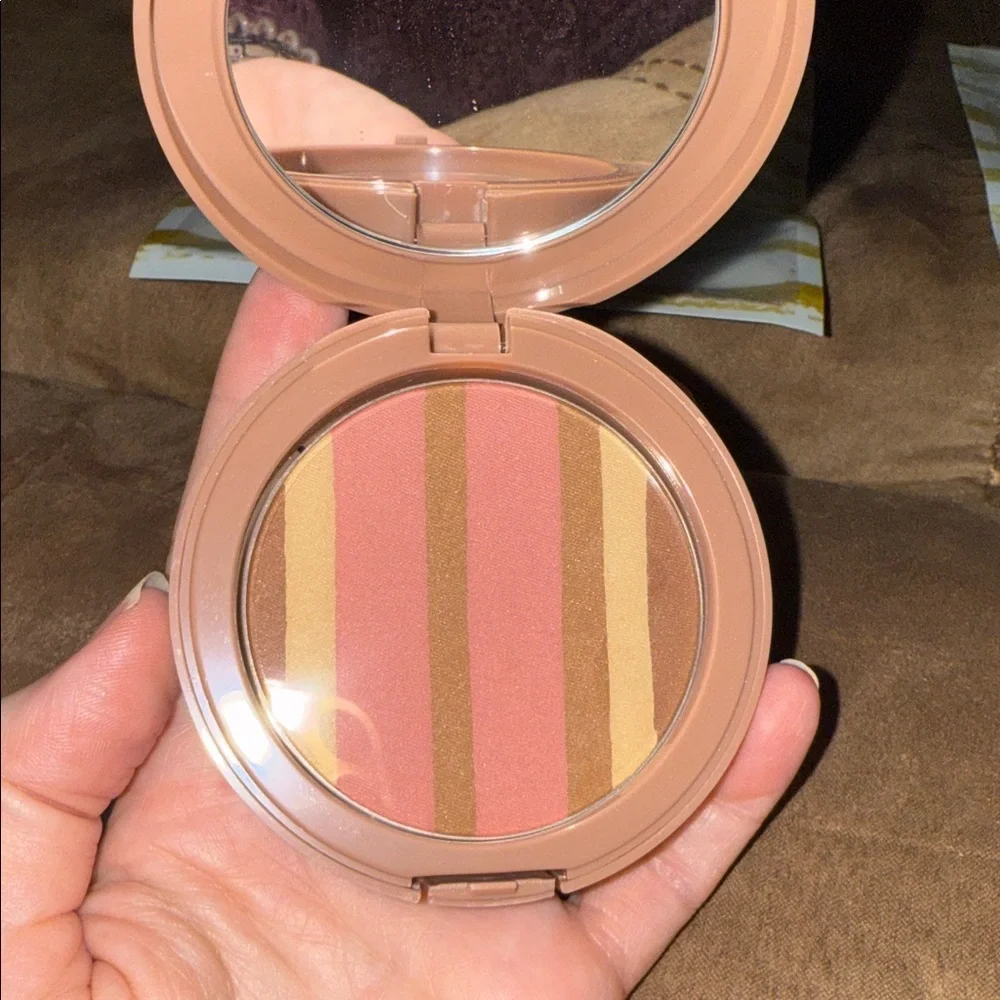 Belle Beauty By Kim Gravel Blusher Bronzer Set Coral Crush and Island Glow New